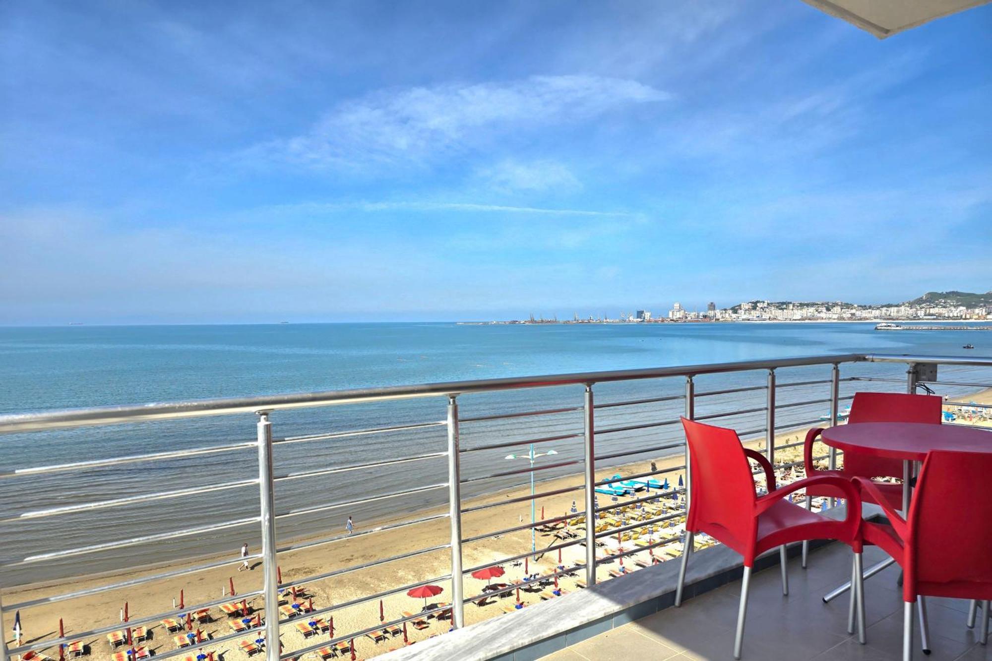 Sea View Apartments In Durrës Buitenkant foto