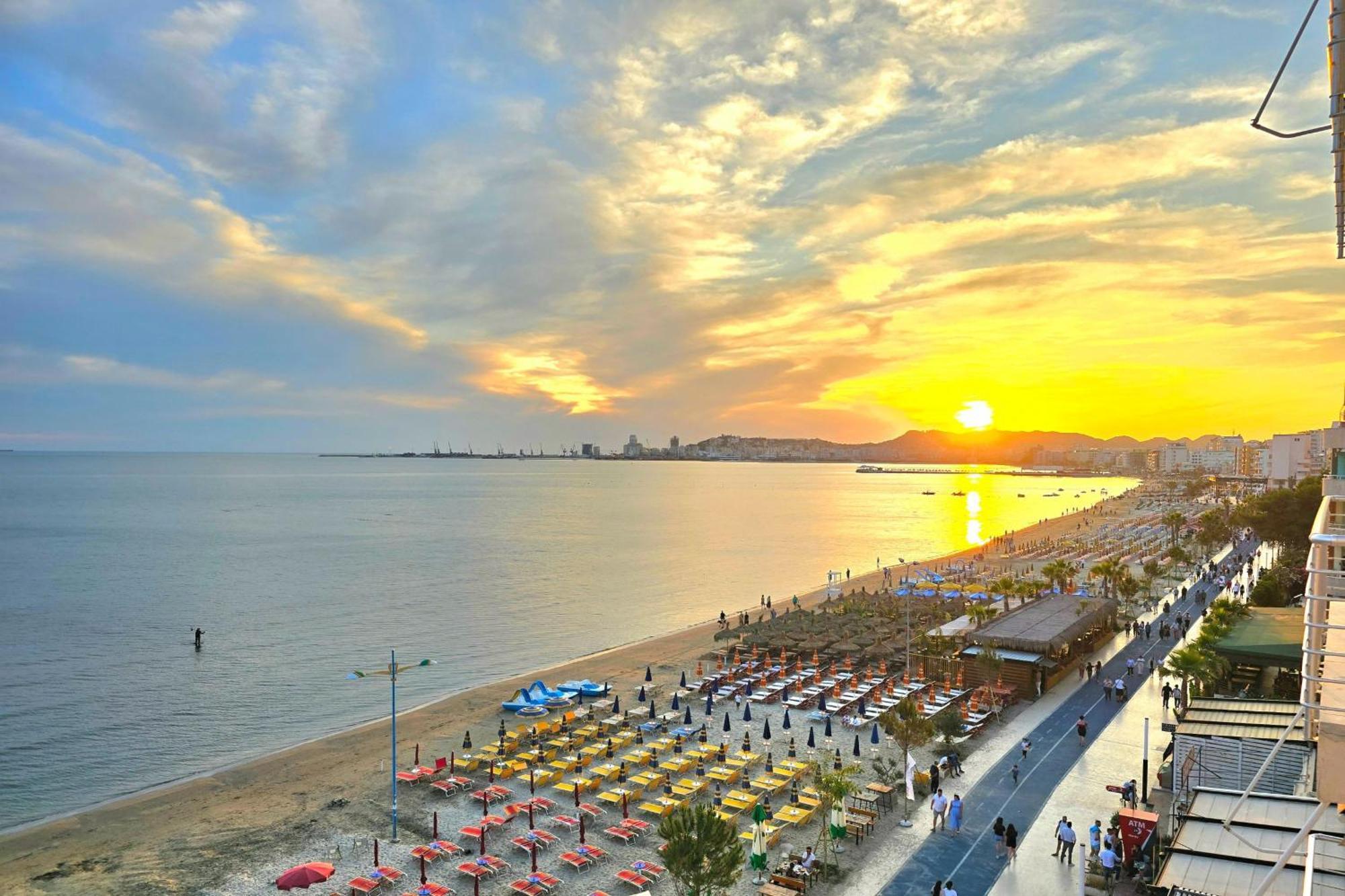 Sea View Apartments In Durrës Buitenkant foto