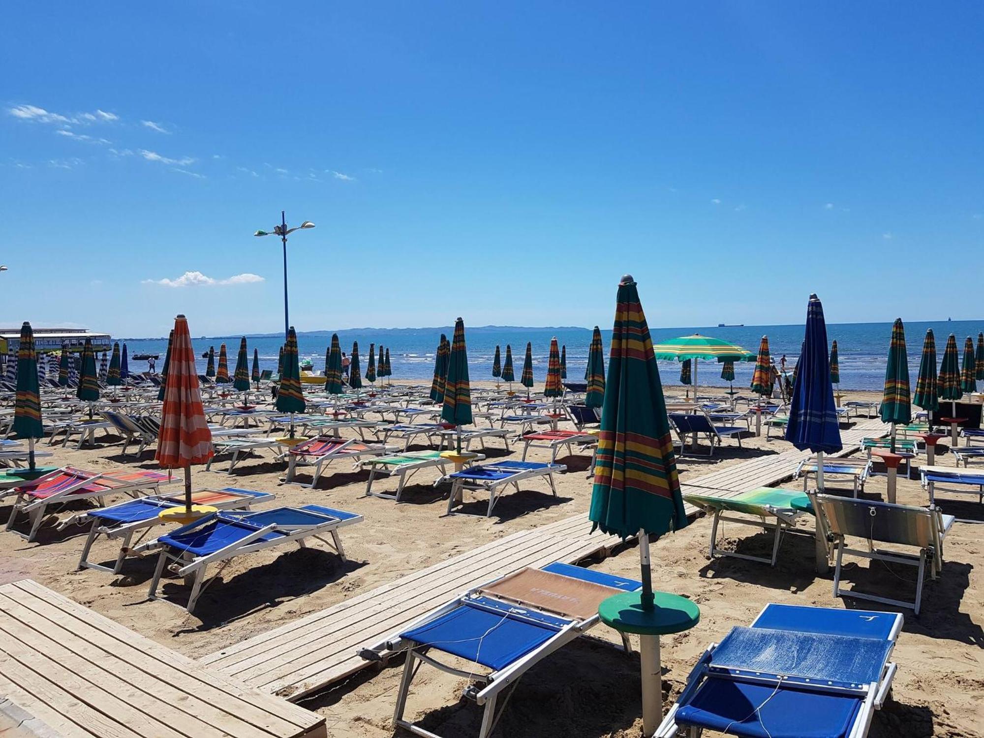 Sea View Apartments In Durrës Buitenkant foto