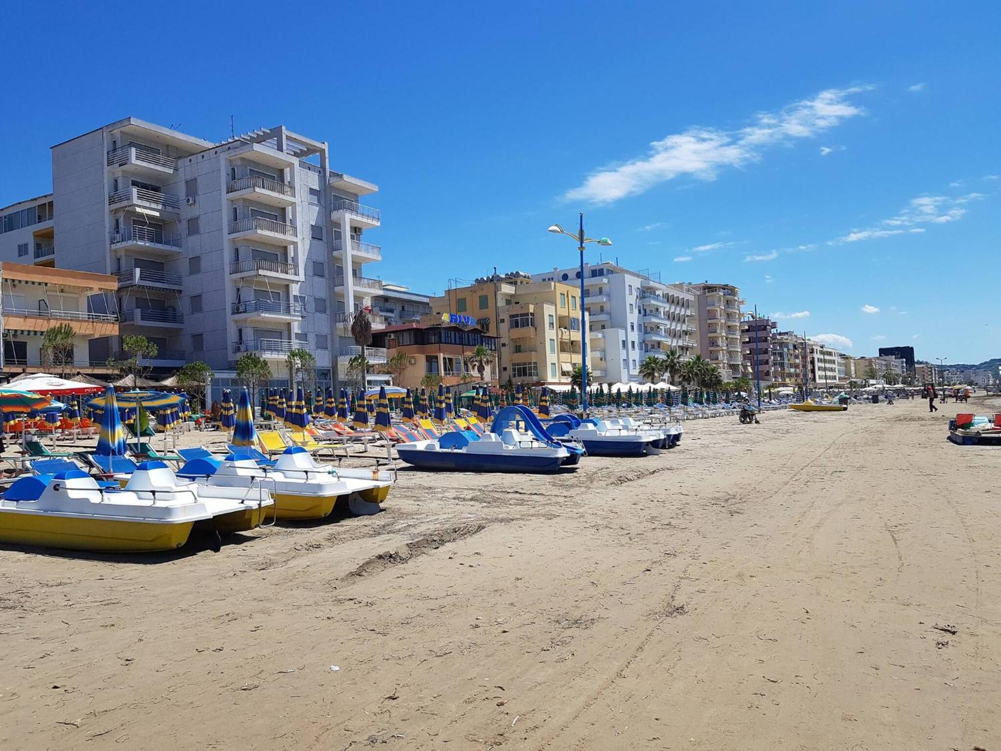 Sea View Apartments In Durrës Buitenkant foto